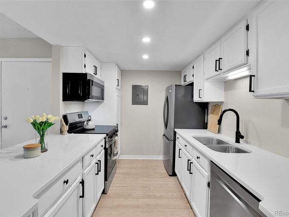 906 S Walden Street 104, Aurora CO 80017