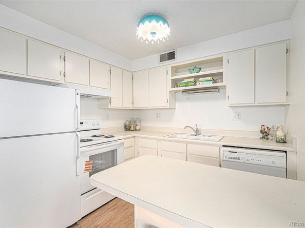 8870 W JEWELL Avenue 3, Lakewood CO 80232