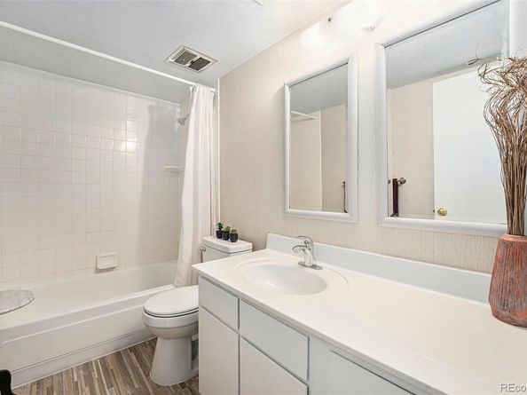 8870 W JEWELL Avenue 3, Lakewood CO 80232