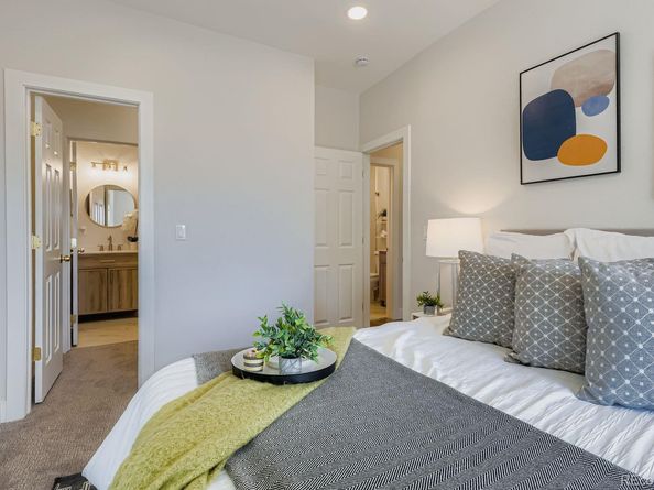 1450 Joliet Street, Aurora CO 80010