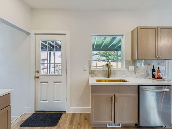 1450 Joliet Street, Aurora CO 80010