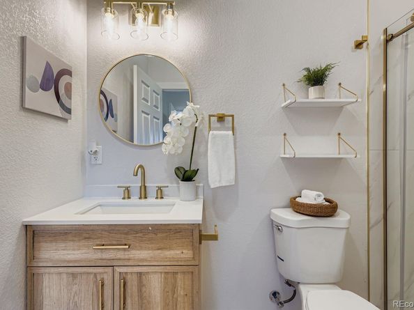 1450 Joliet Street, Aurora CO 80010