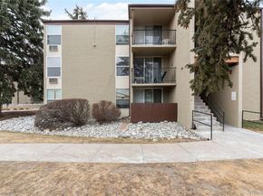 2231 S Vaughn Way 216B, Aurora CO 80014