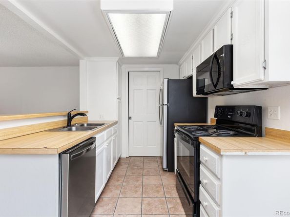 2013 S Helena Street B, Aurora CO 80013
