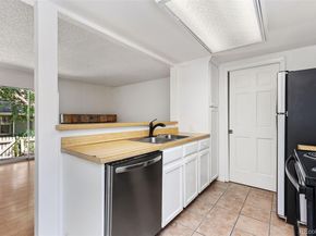 2013 S Helena Street B, Aurora CO 80013