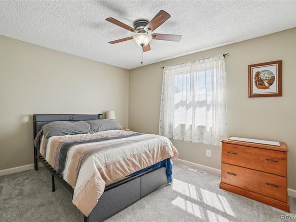 2244 Vivian Street, Longmont CO 80501