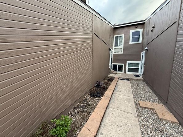 6921 S Bryant Street, Littleton CO 80120