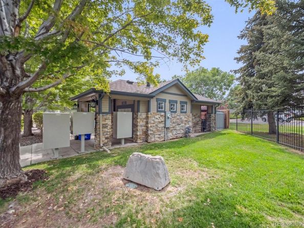 2142 S Fulton Circle 101, Aurora CO 80247