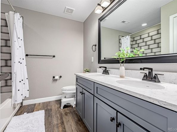 6552 S Biloxi Way, Aurora CO 80016