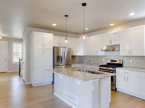 521 E Hinsdale Avenue, Littleton CO 80122