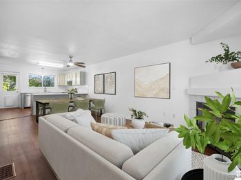 3052 W 107th Place