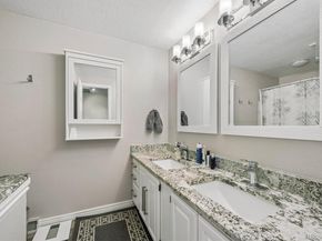 2711 S Oakland Circle E, Aurora CO 80014