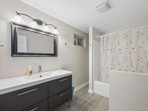 2711 S Oakland Circle E, Aurora CO 80014