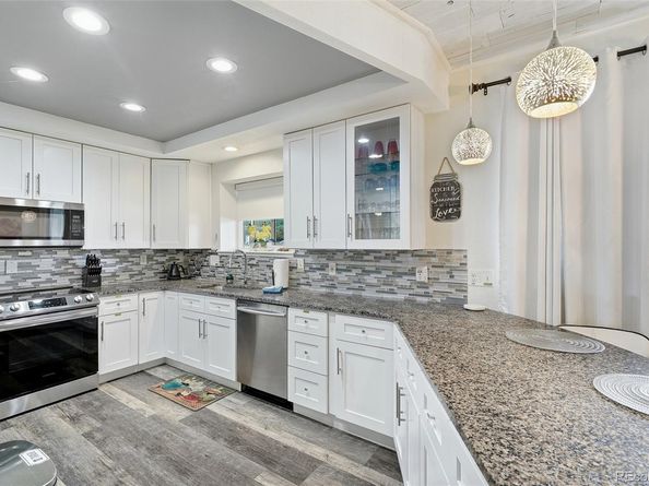 2882 W Davies Avenue, Littleton CO 80120