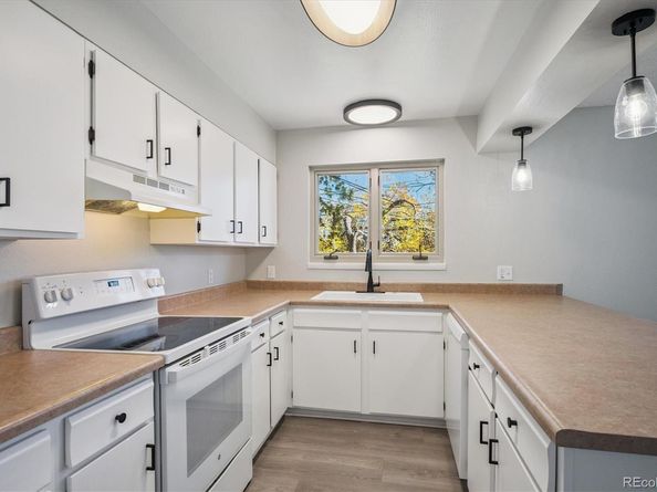 1048 S Alkire Street, Lakewood CO 80228