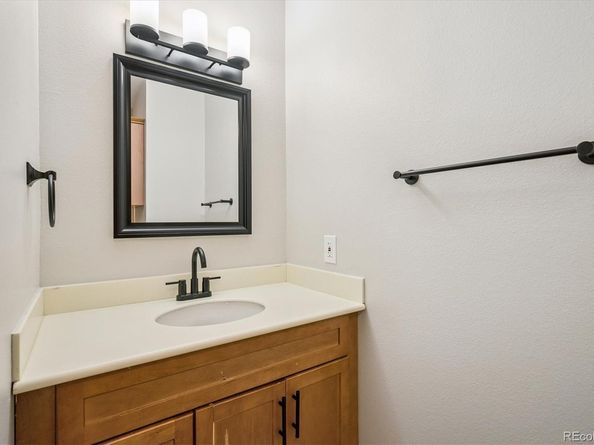1048 S Alkire Street, Lakewood CO 80228