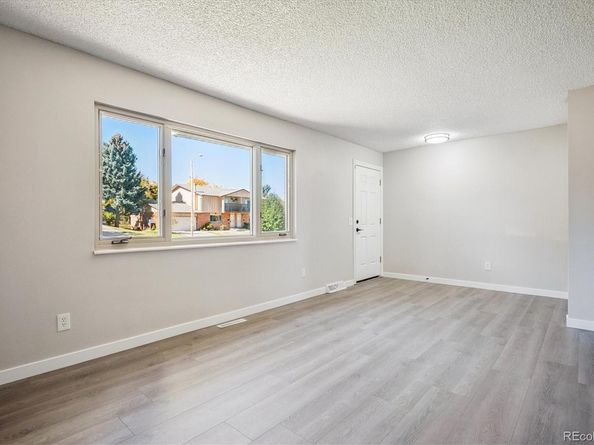 1048 S Alkire Street, Lakewood CO 80228