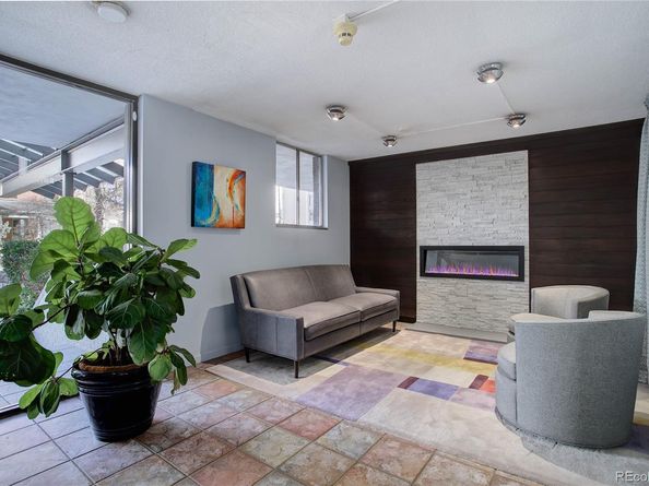 909 N Logan Street 1B, Denver CO 80203