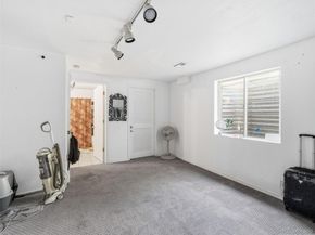 1960 Espana Way, Aurora CO 80011