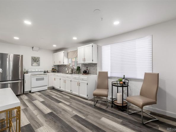 11087 Montview Boulevard, Aurora CO 80010