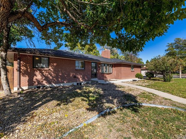 11087 Montview Boulevard, Aurora CO 80010