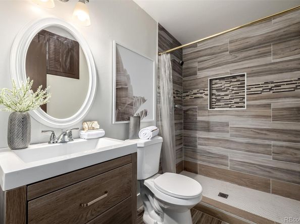 11087 Montview Boulevard, Aurora CO 80010