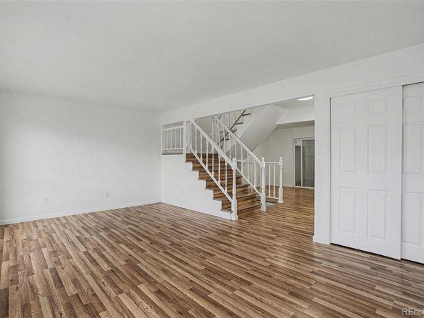 141 Oakland Court, Aurora CO 80011