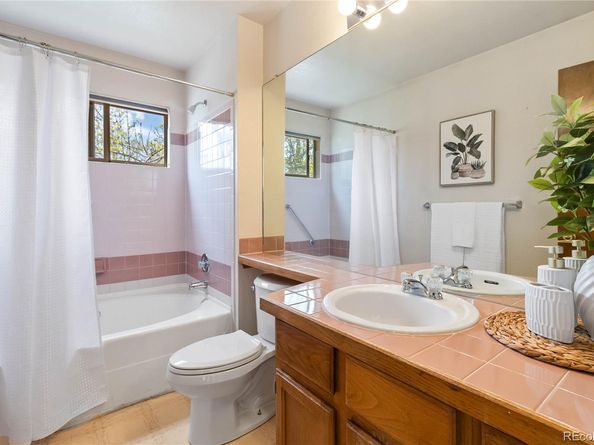 2136 S Scranton Way, Aurora CO 80014
