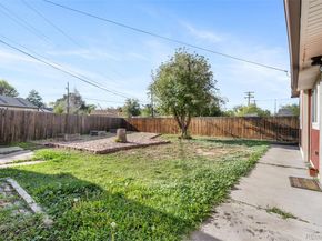 945 Paris Street, Aurora CO 80010