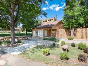 46 S Eagle Circle, Aurora CO 80012