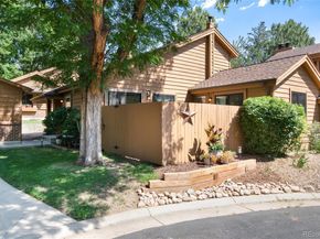 46 S Eagle Circle, Aurora CO 80012