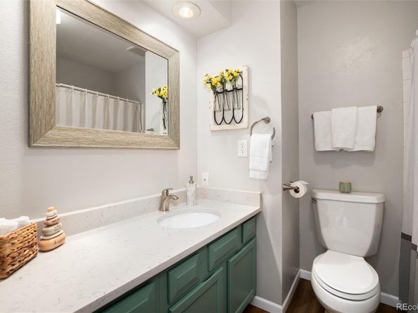 46 S Eagle Circle, Aurora CO 80012