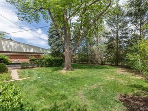 1061 E Briarwood Circle N, Centennial CO 80122