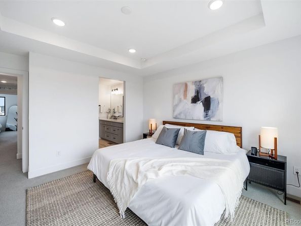 2076 S Holly Street 3, Denver CO 80222