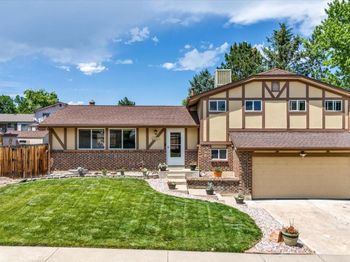 6441 W 73rd Place