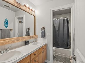 Undisclosed Address #8521427, Aurora CO 80016