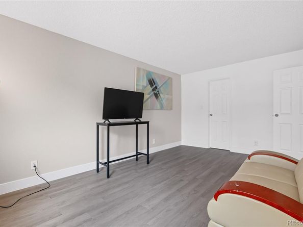 7455 E Quincy Avenue 204, Denver CO 80237