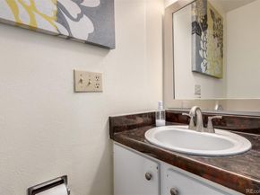 1977 S Oakland Way, Aurora CO 80014