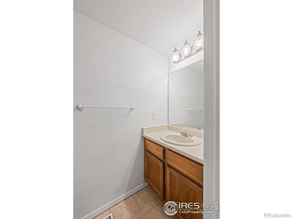 4020 E 94th Avenue E, Thornton CO 80229