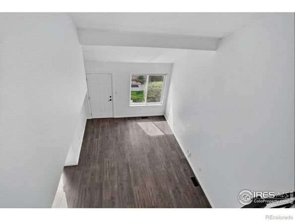 2148 Meadow Court, Longmont CO 80501