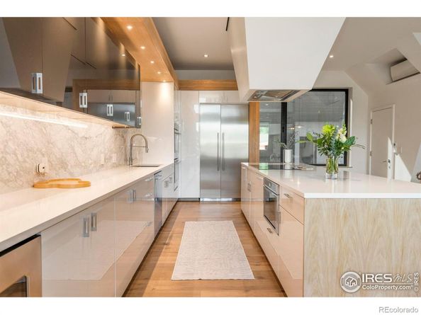 944 Arapahoe Avenue B, Boulder CO 80302