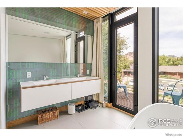 944 Arapahoe Avenue B, Boulder CO 80302