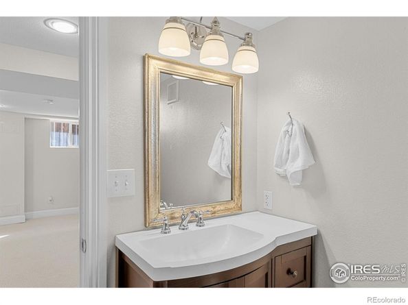 3334 W 37th Avenue, Denver CO 80211