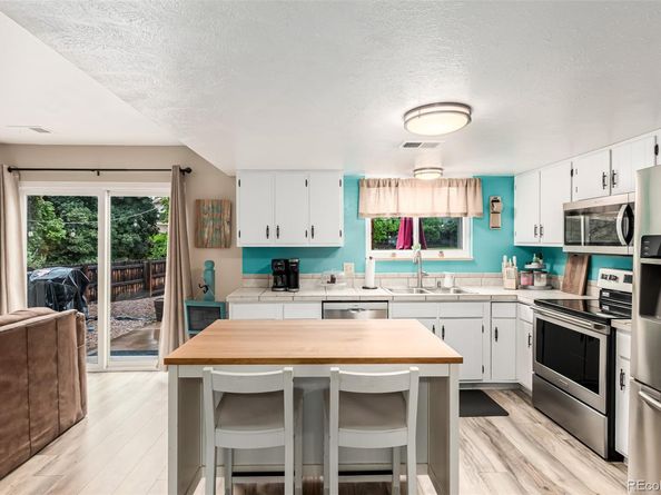 10250 W Saratoga Place, Littleton CO 80127
