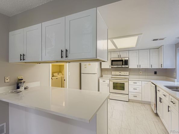 12440 E Pacific Circle B, Aurora CO 80014