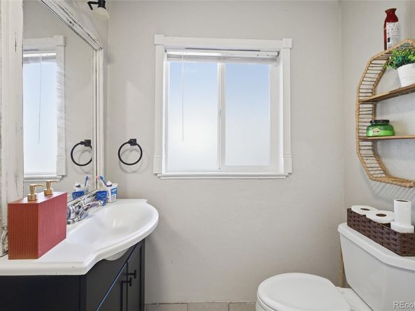 25 S Wadsworth Boulevard, Lakewood CO 80226