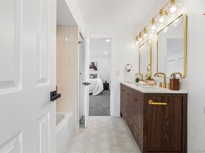 1060 S Parker Road 35, Denver CO 80231