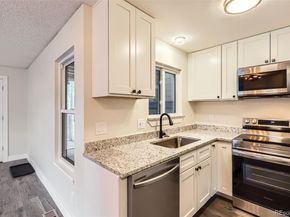 909 S Dawson Way 2, Aurora CO 80012