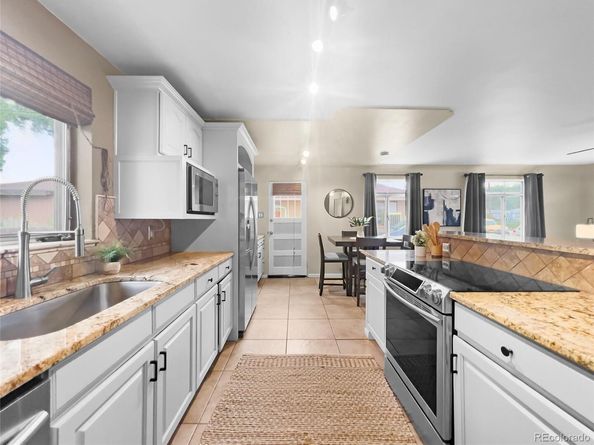 6700 W 55th Avenue, Arvada CO 80002