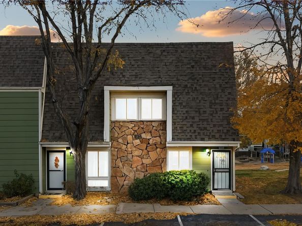 932 S Peoria Street, Aurora CO 80012